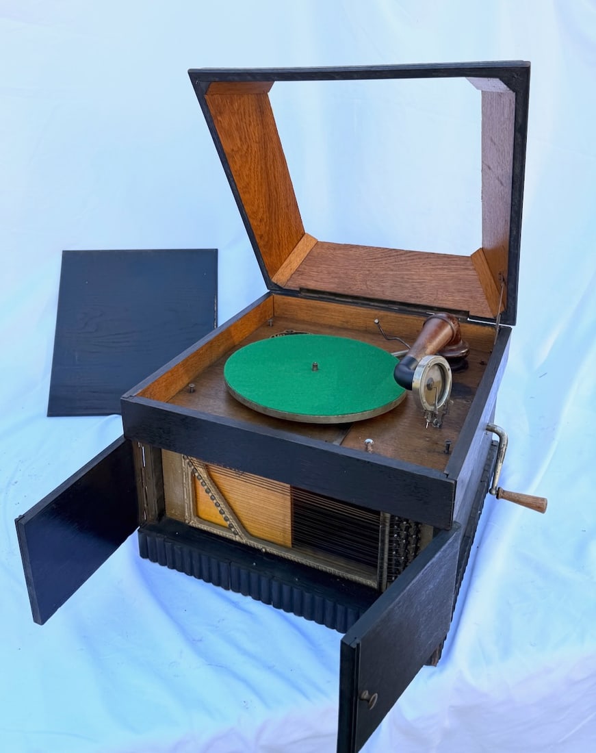 Klingsor Disc Phonograph (1 of 4)