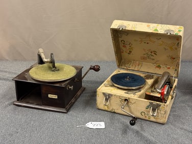 Player-ette Phonograph & Suitcase Phonograph