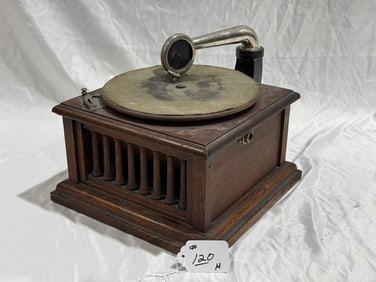 Standard Model E Disc Phonograph