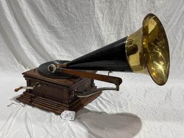 Victor M Front Mount Disc Phonograph