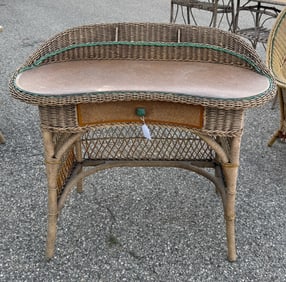 Very good Wicker Desk