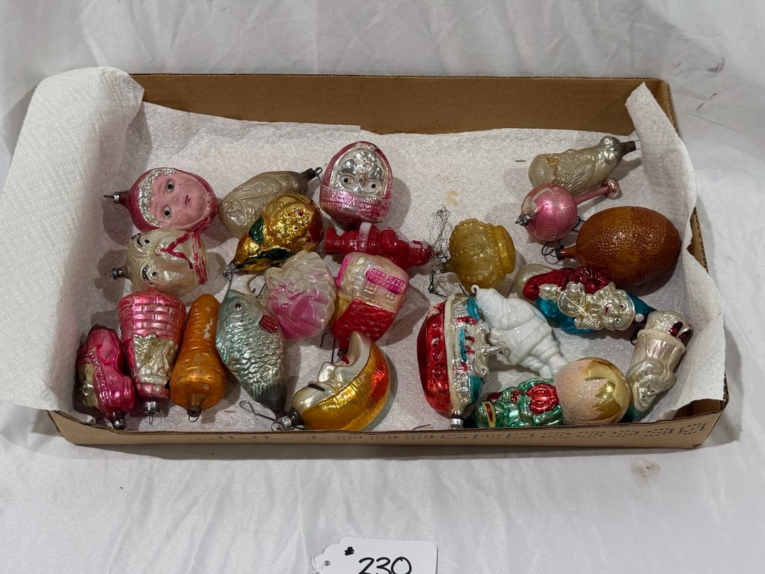 20 Christmas Decorations: Santa, Fish, Frog, A couple damaged
