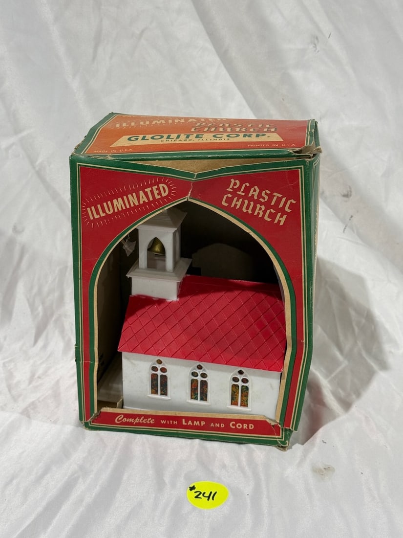 Illuminated Plastic Church: In Box w/Lamp & Cord; Glolite Corporation, Chicago, IL