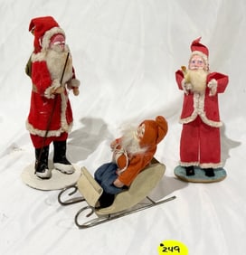 3 Santa Figures