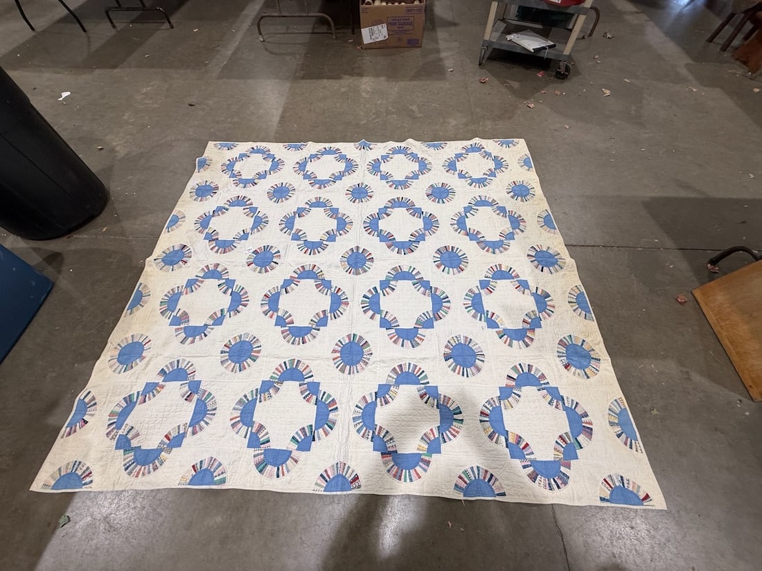 Antique Pattern Quilt: 78" x 72"