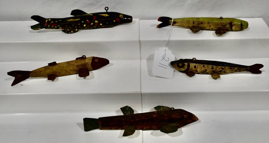 5 Carved Spearing Decoys: Longest is 8"