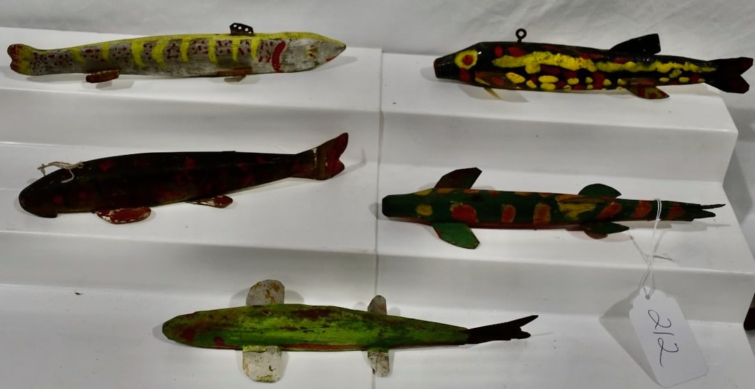 5 Carved Spearing Decoys: Longest is 10"