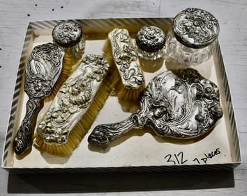 Excellent Sterling Art Nouveau Dresser Set