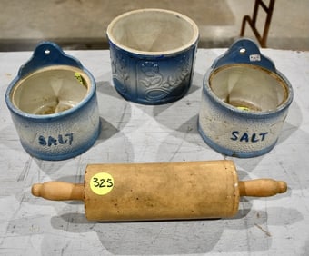 4 Crockery or Stoneware Pieces