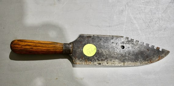 Antique Buffalo Skinning Knife