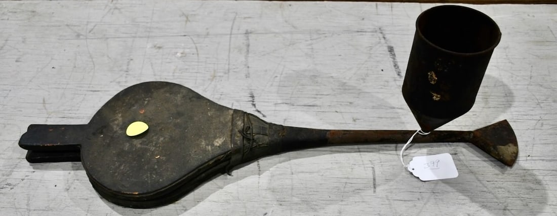 Antique Bellows-type Duster: Measures 28" long