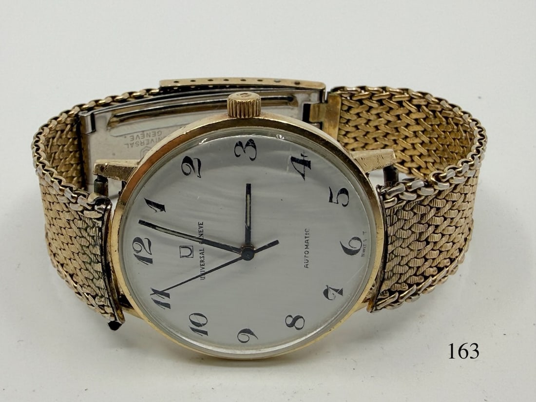 Universal Geneve Wristwatch (1 of 2)