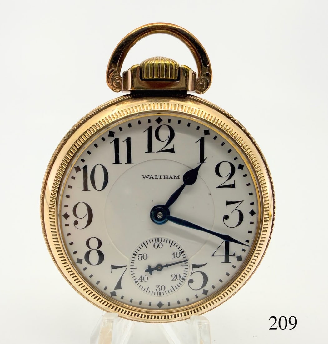 American Waltham Vanguard RR Pocket Watch (1 of 4)