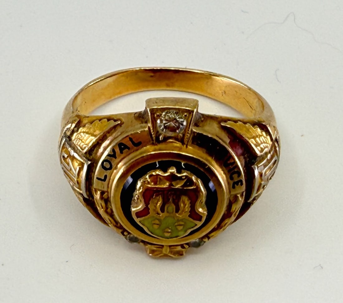 Oldsmobile 30yr Service Ring: 3 Stones, 10k gold., Men's Large. Total Weight 10.4g