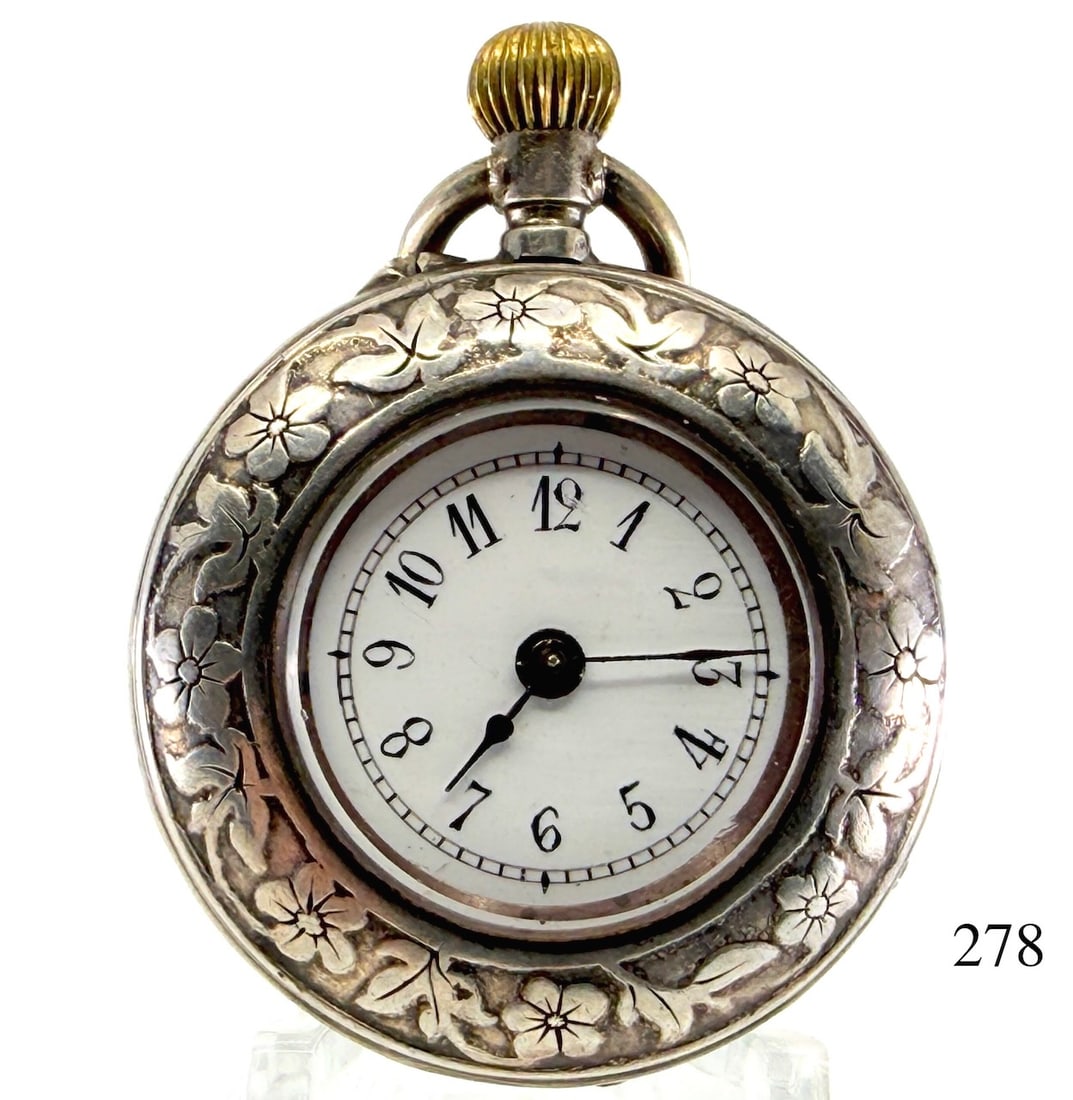 Queen OS Victoria Pendent Watch: James Rogers, gold over silver. Case no. 7395. Total Weight 29.9g