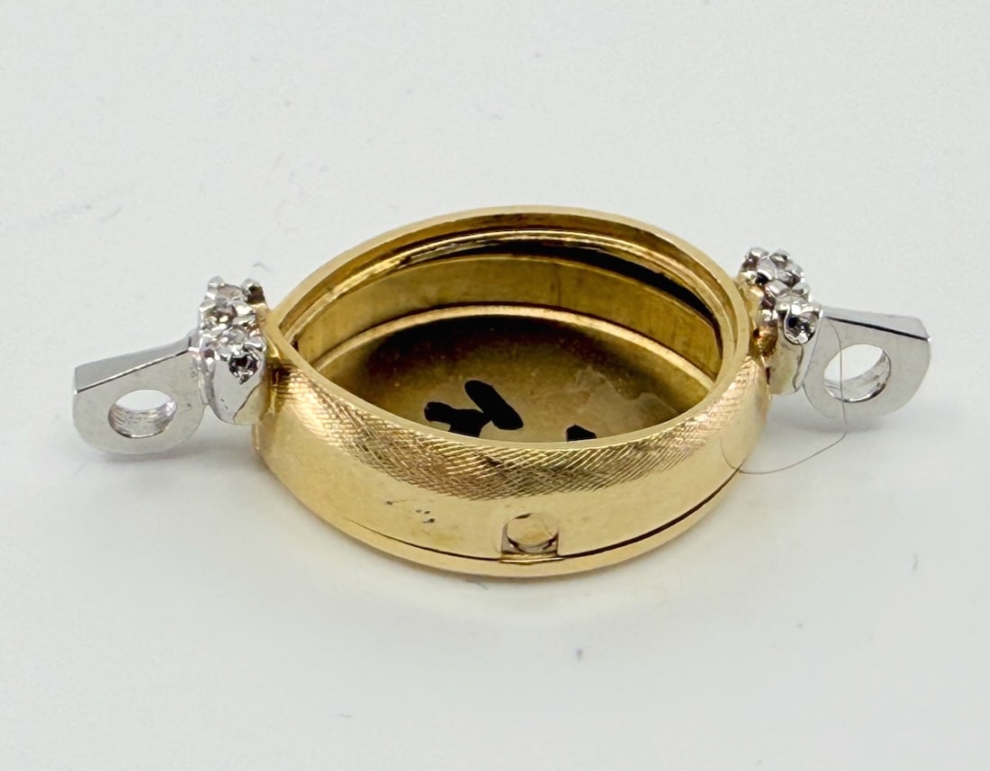 14k Ladies Wristwatch Case Only: Marked 14k, 4 stones. Total Weight 3.2g