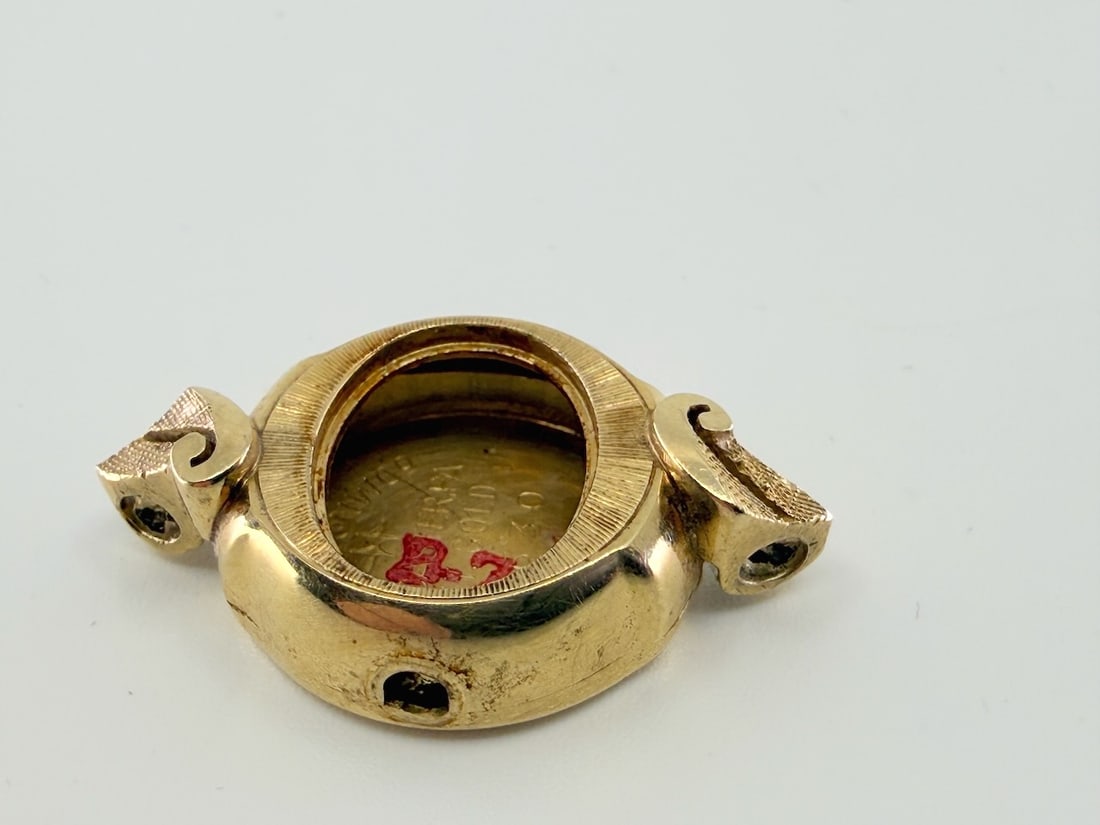 14k Hamilton Ladies Watch Case: 14k. Total Weight 3.7g