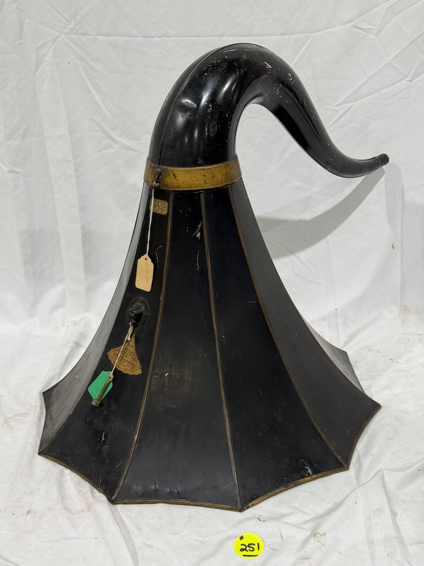 Edison Cygnet No.10 Phonograph Horn: Good condition