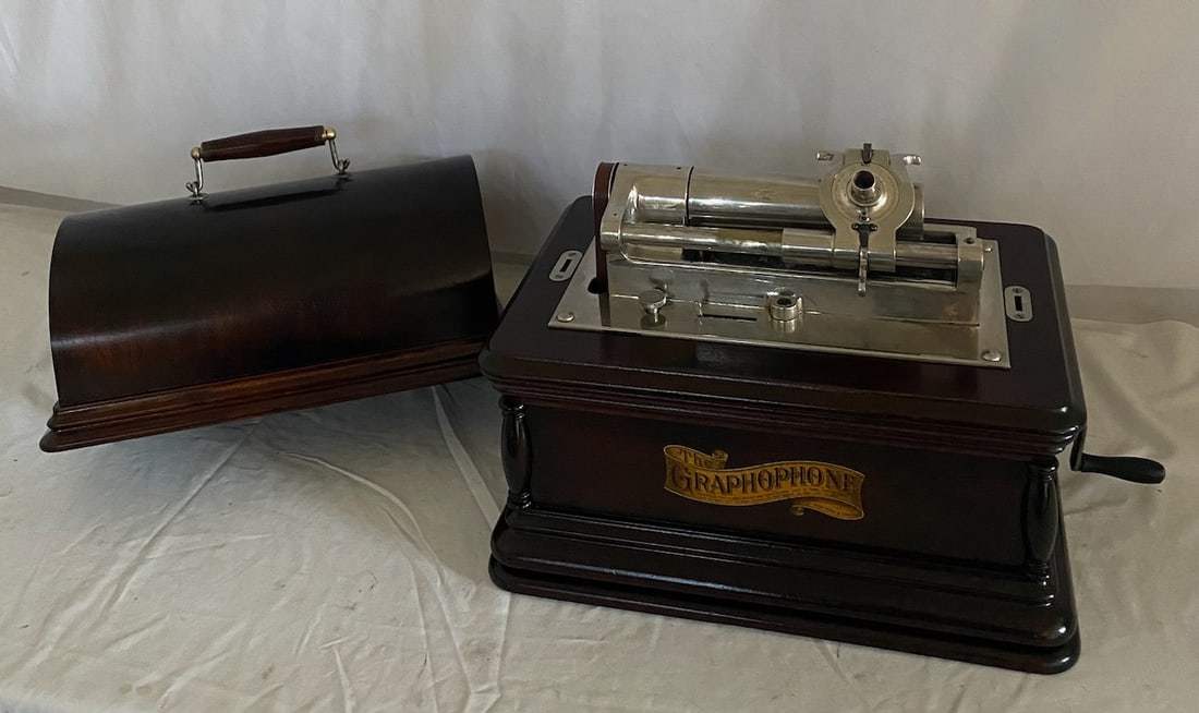 Columbia BG Cylinder Phonograph (1 of 4)