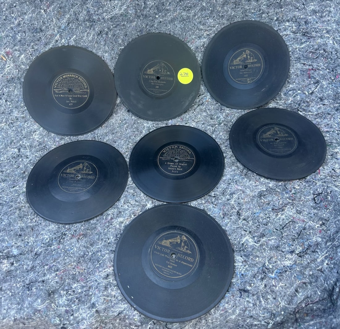 7 7" Victor Records (1 of 9)