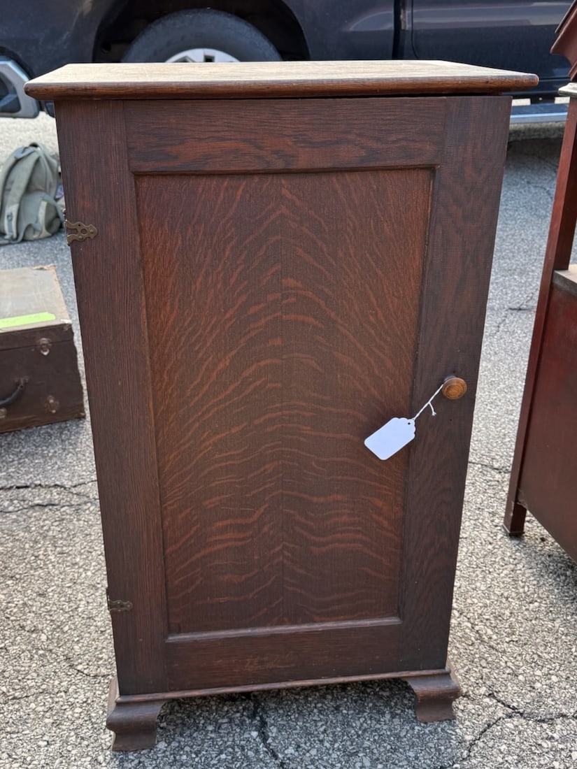 Oak Cylinder Record Cabinet (1 of 2)