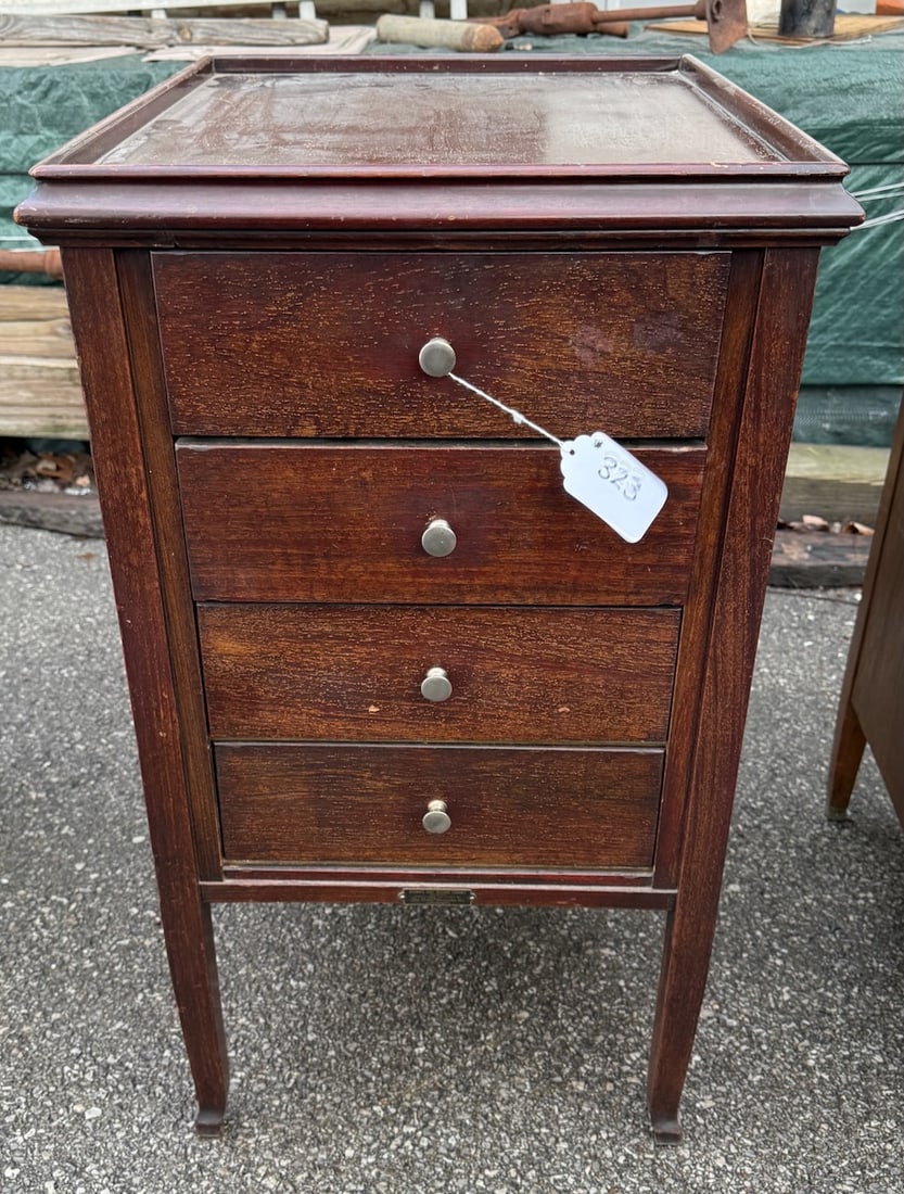Mahogany Disc Record Cabinet (1 of 2)