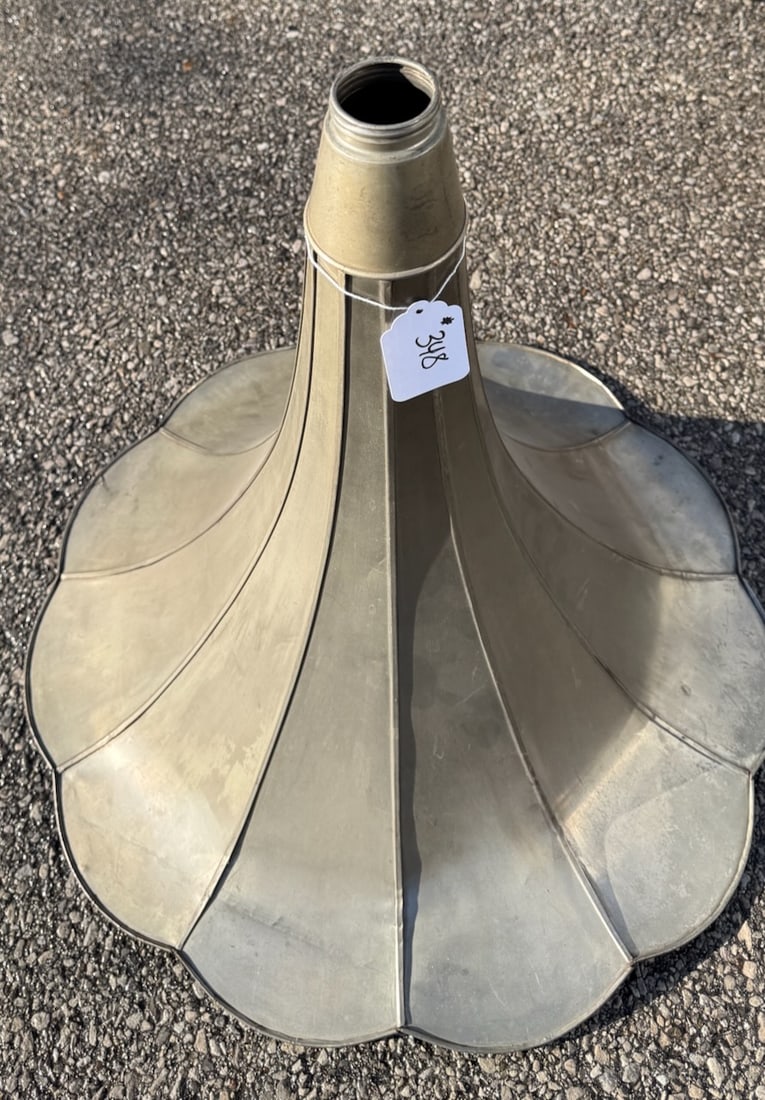 Nickel rear mount phonograph horn (1 of 2)