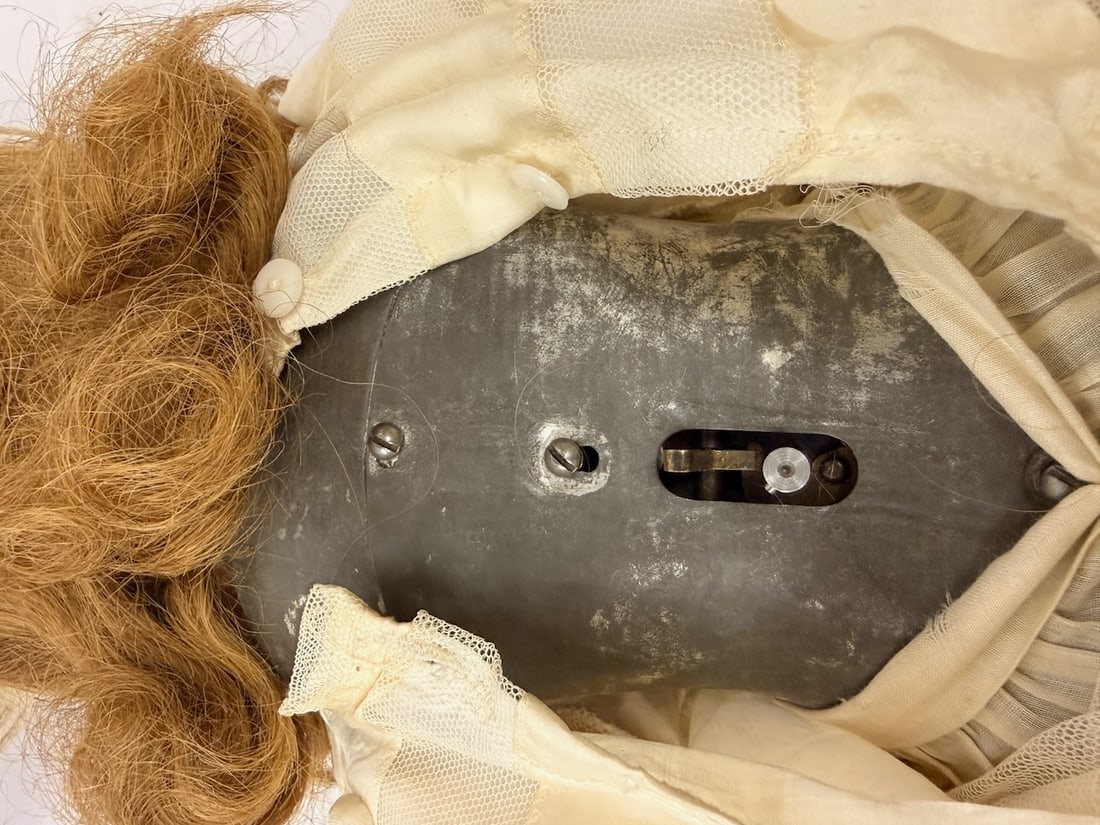 Edison Phonograph Talking Doll - 4