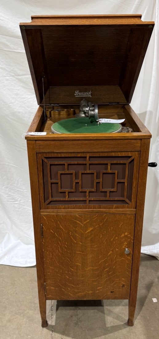 Brunswick Floor Model Disc Phonograph (1 of 2)