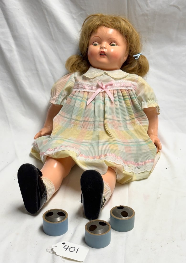 Madame Hendren Talking Phonograph Doll (1 of 6)