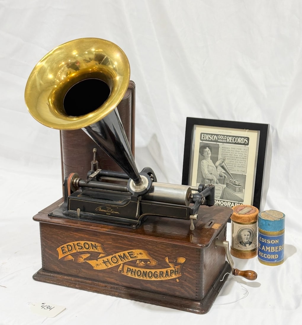 Edison Home Cylinder Phonograph (1 of 4)