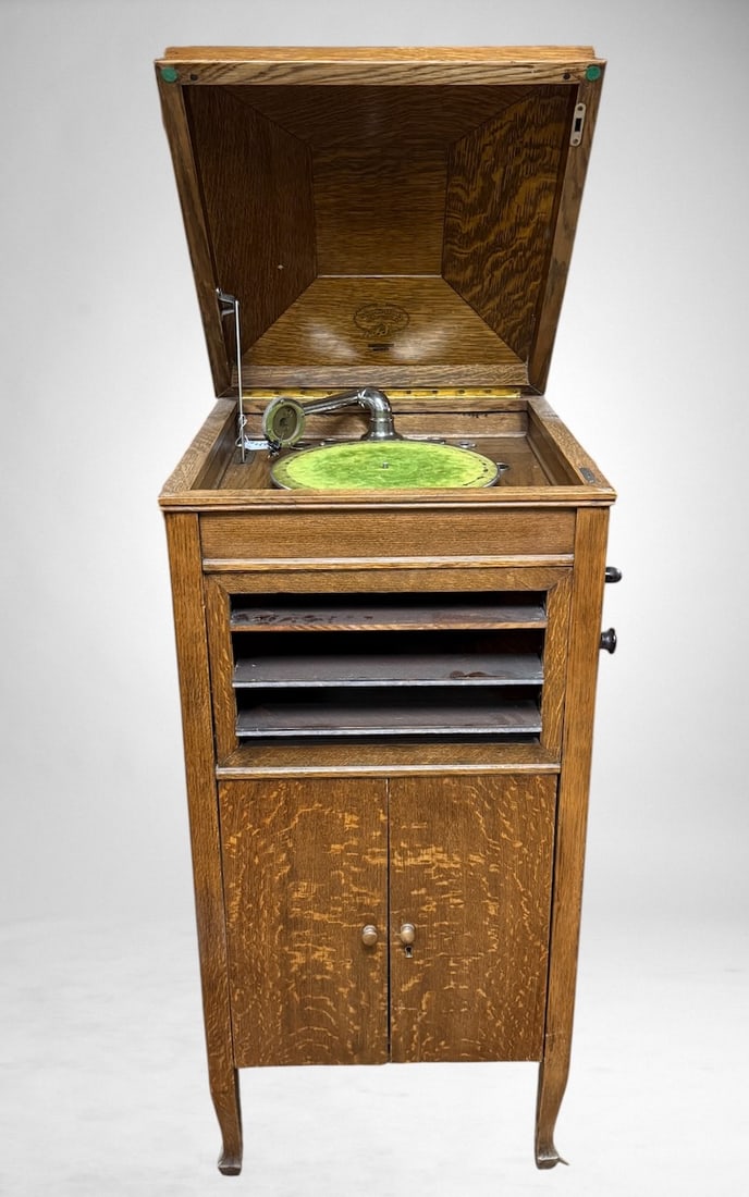 Columbia Special "Pushmobile" School Floor Model Disc Phonograph (1 of 8)