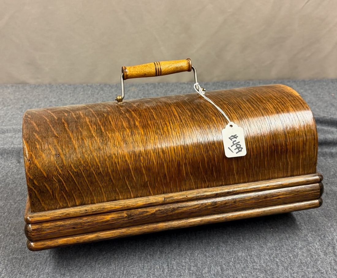 Edison Home Phonograph Cover: Good condition with bail