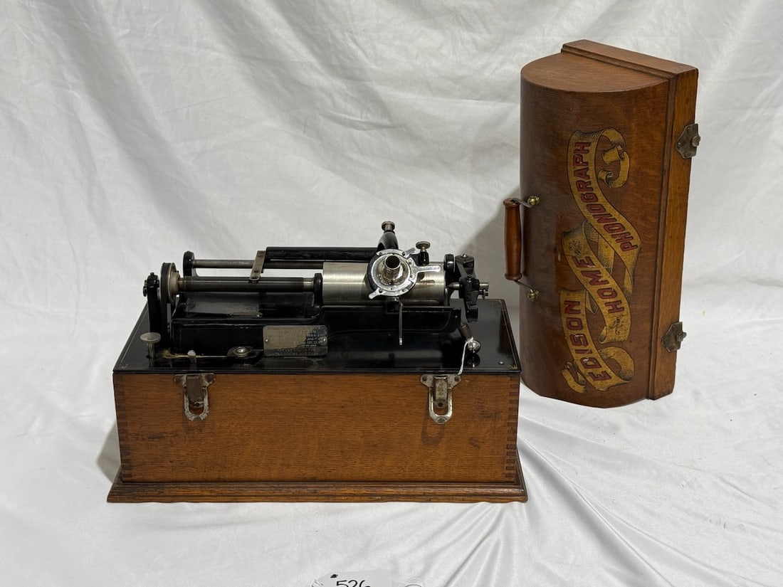 Edison Banner Front Home 4-Latch Cylinder Phonograph (1 of 3)