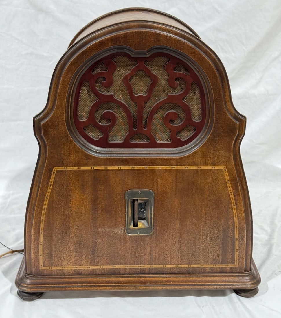 Musette Cathedral Radio (1 of 5)