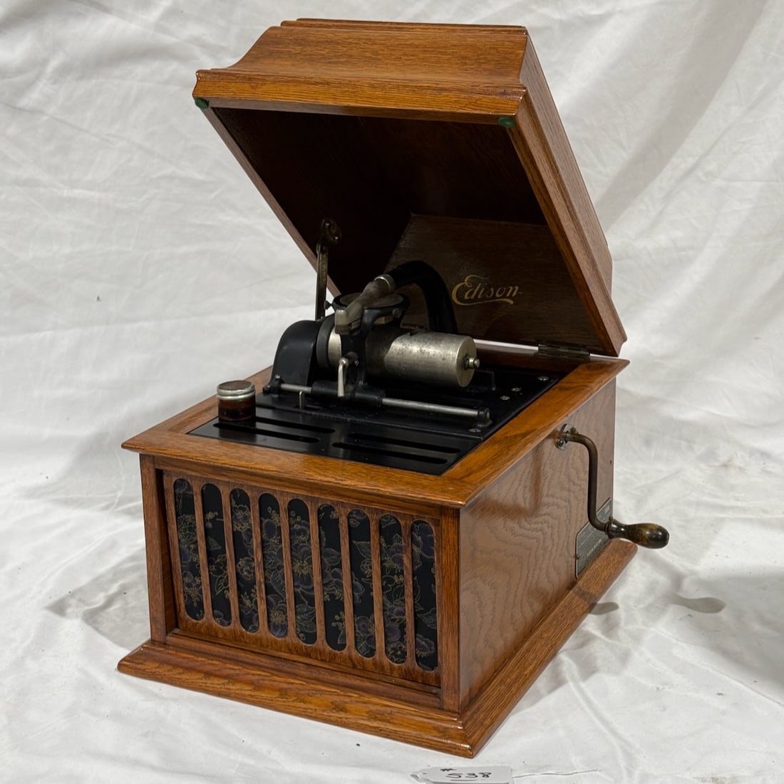 Edison Amberola 30 Cylinder Phonograph (1 of 3)