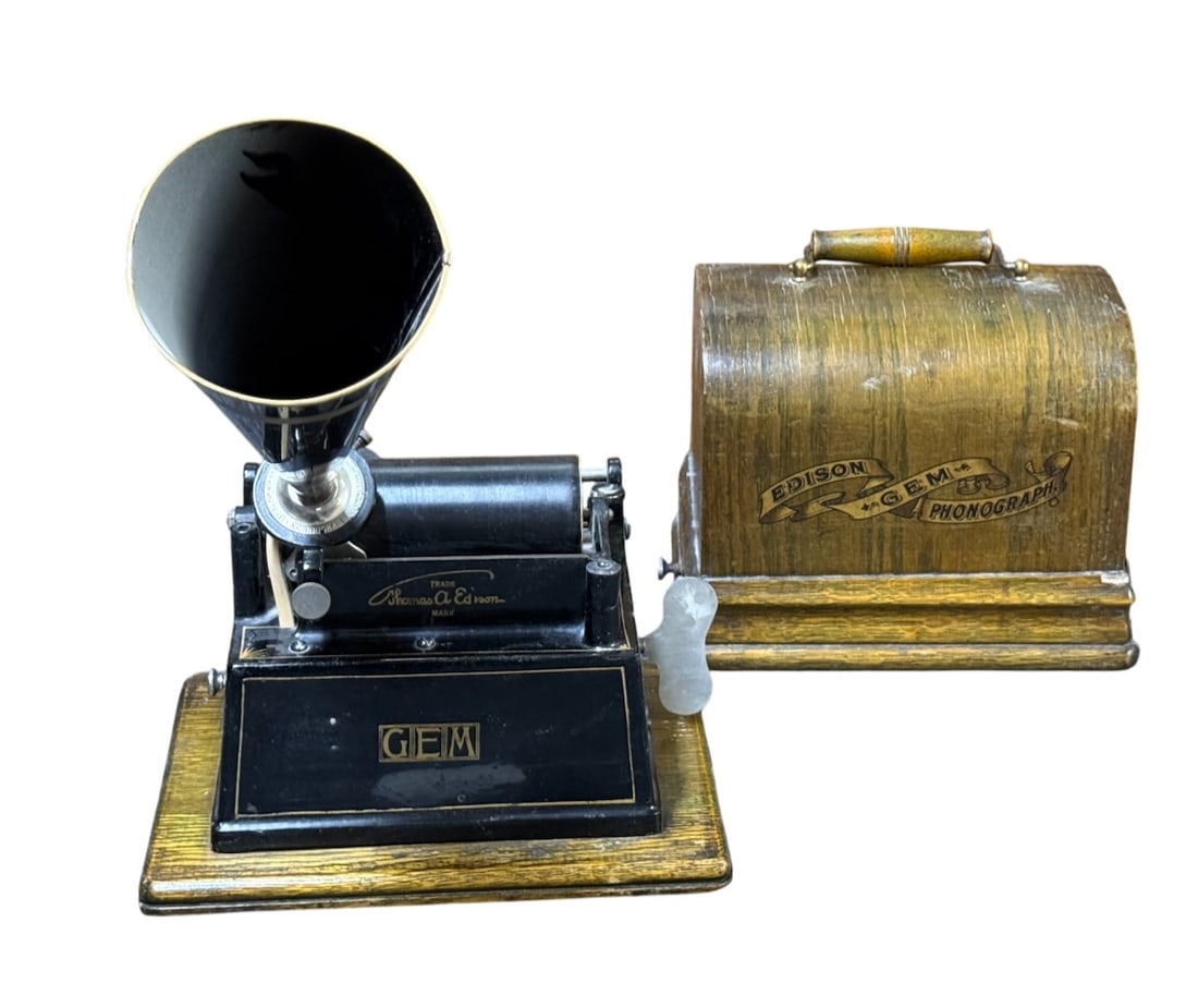 Edison Black Gem Cylinder Phonograph (1 of 3)