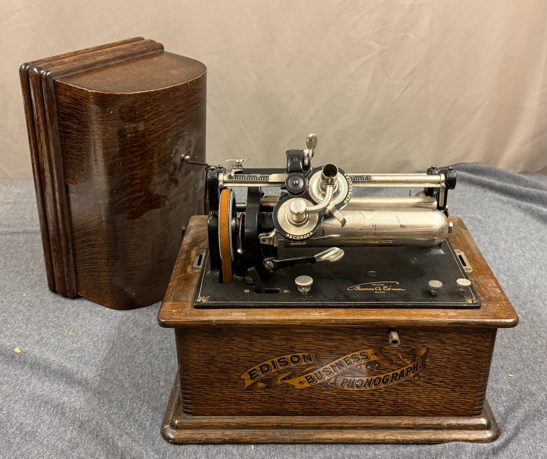 Edison Business Cylinder Machine: Complete with reproducer and cover
