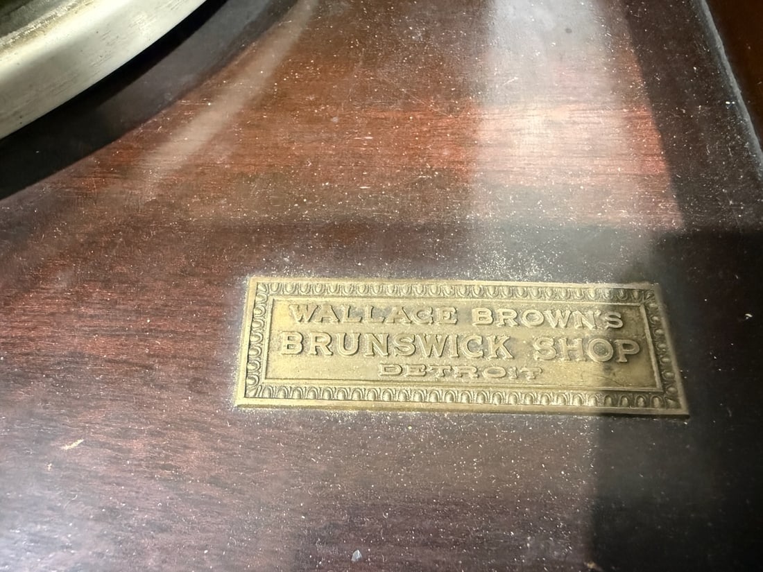 Brunswick Model Floor Model - 3