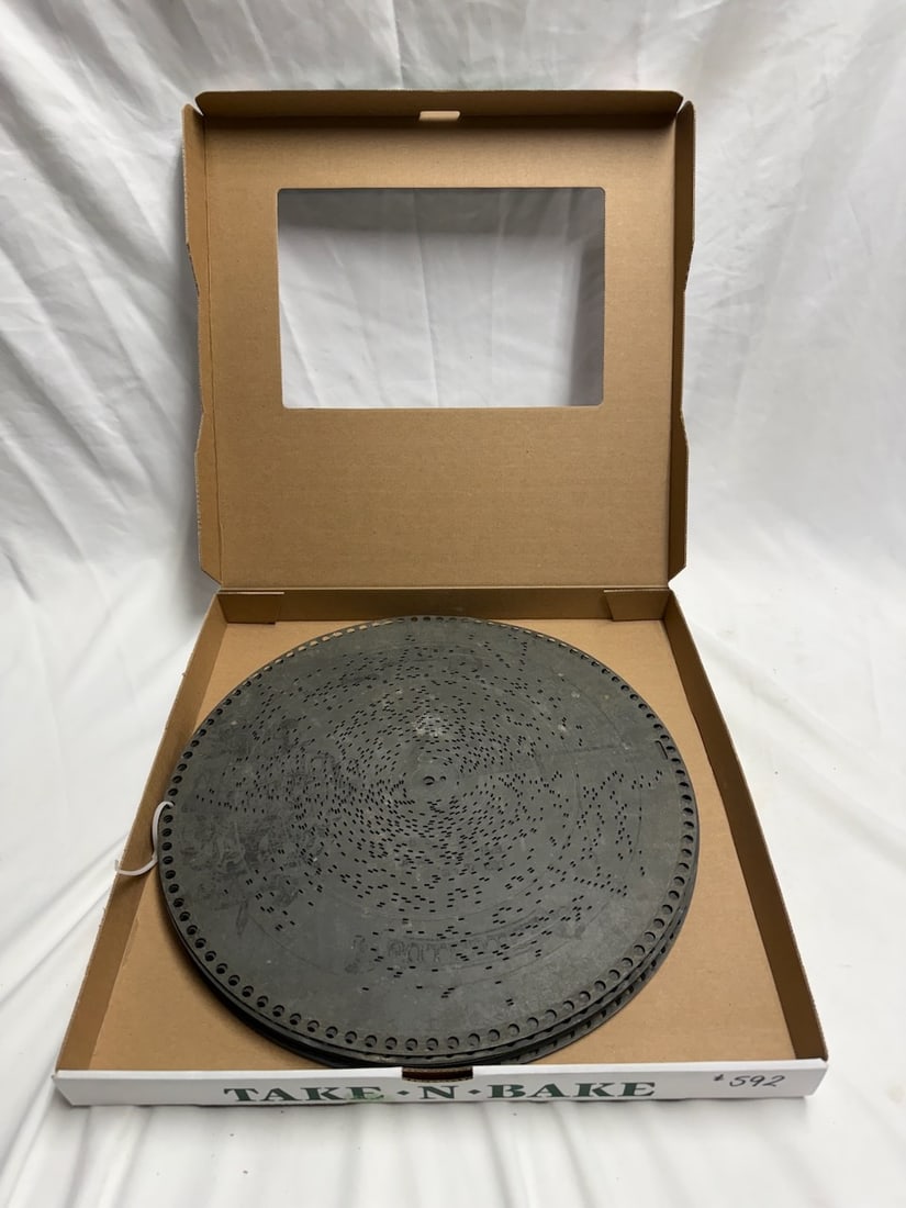 12 Regina 15-1/2" Discs: One Lot.