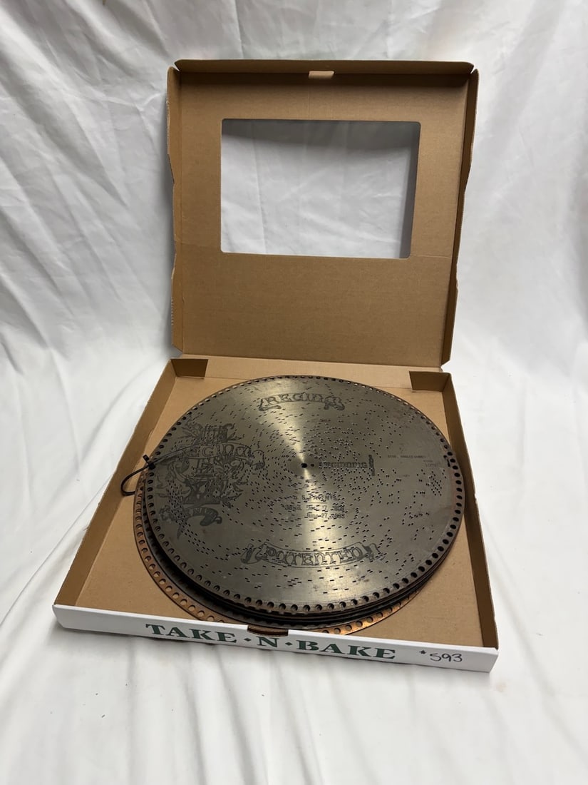 12 Regina 15-1/2" Discs: One Lot.