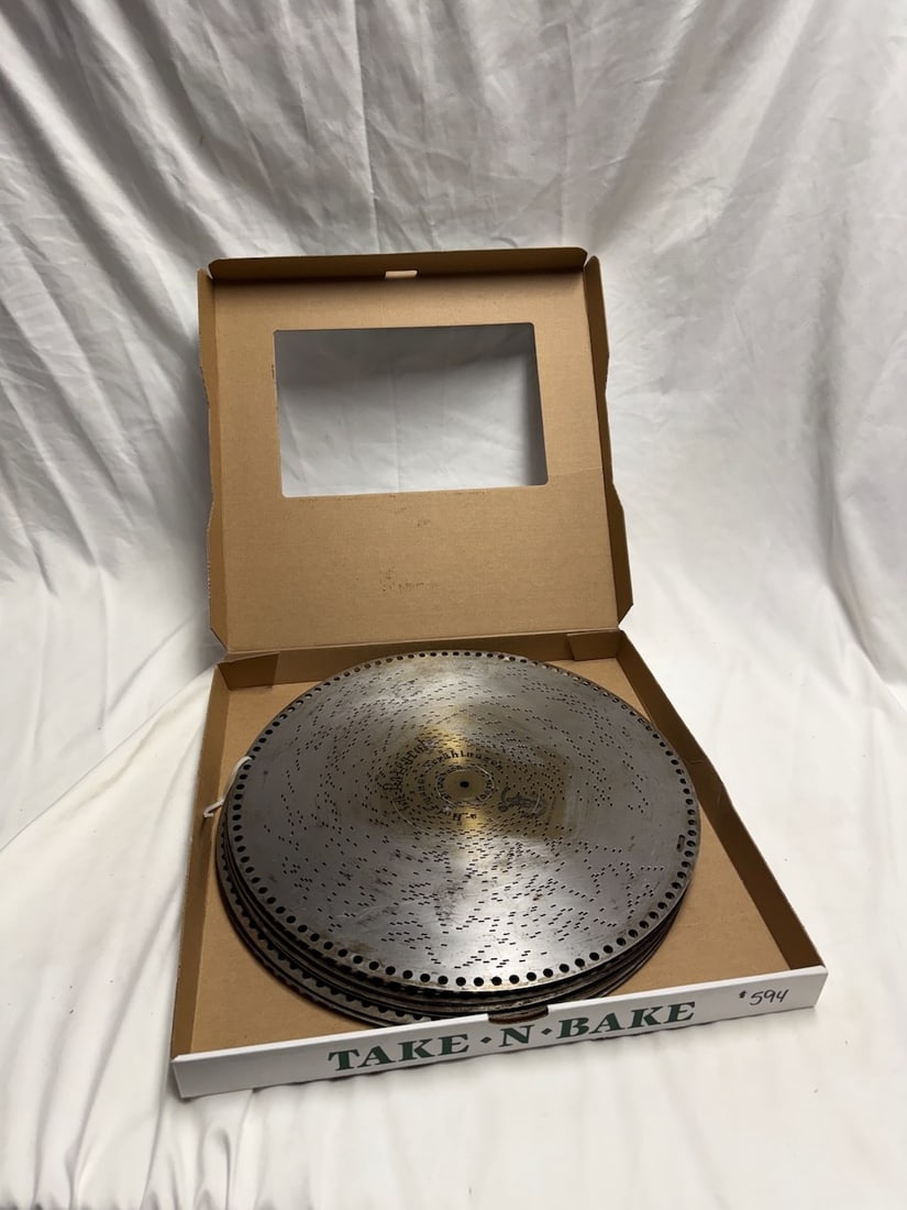 12 Regina 15-1/2" Discs: One Lot.