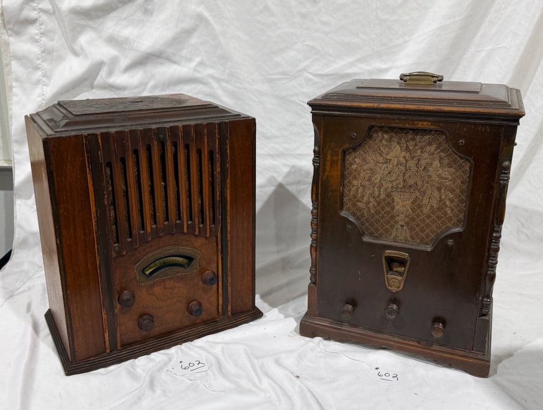 Westinghouse WR-23 & GE S-22 Radios (1 of 7)