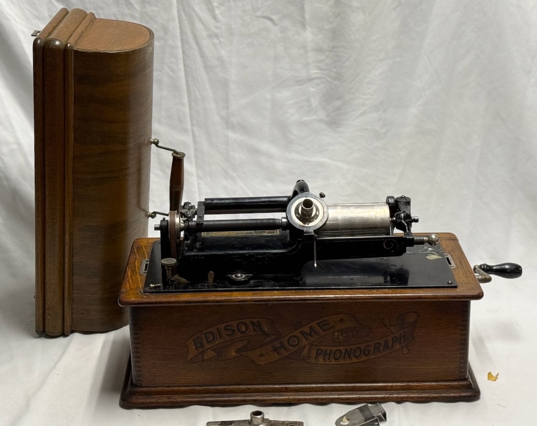 Edison Long Case Cylinder Phonograph (1 of 3)