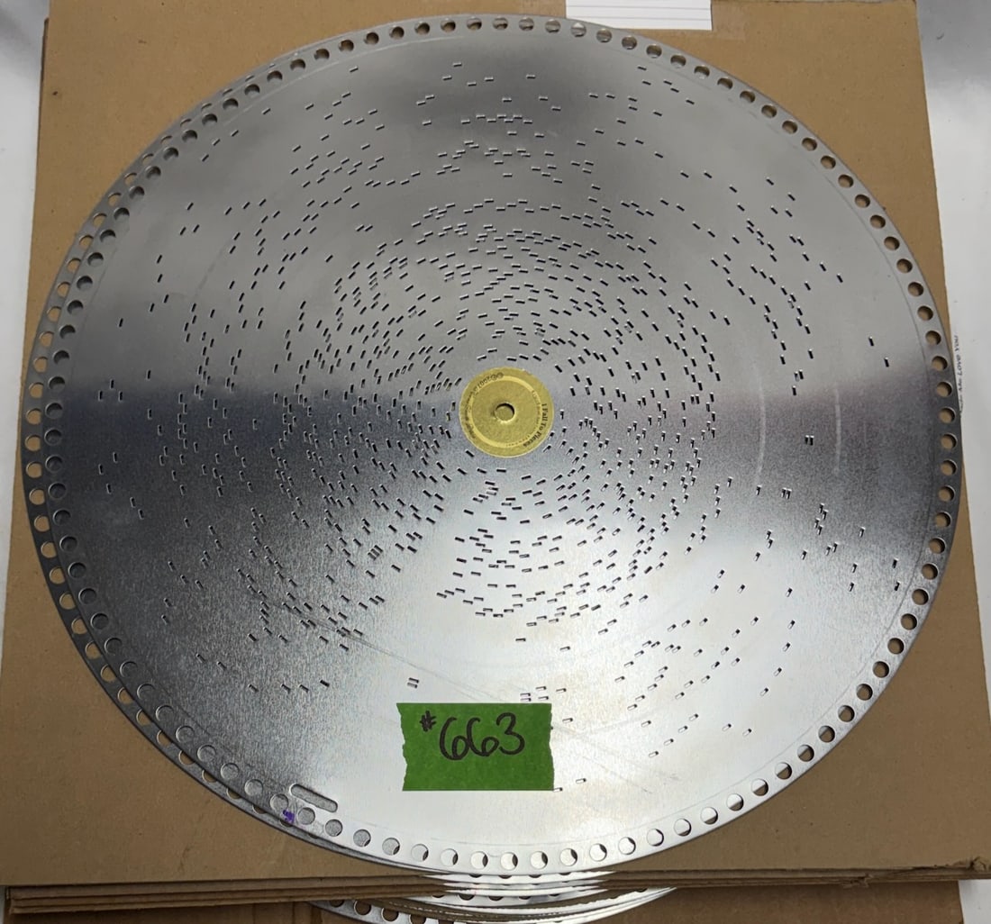 10 15-1/2" Hens Tooth Music Discs: One Lot.