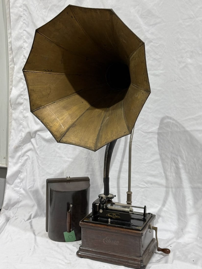 Edison Fireside Cylinder Phonograph (1 of 4)