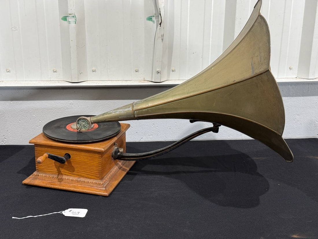 Aretino Front Mount Disc Phonograph (1 of 4)