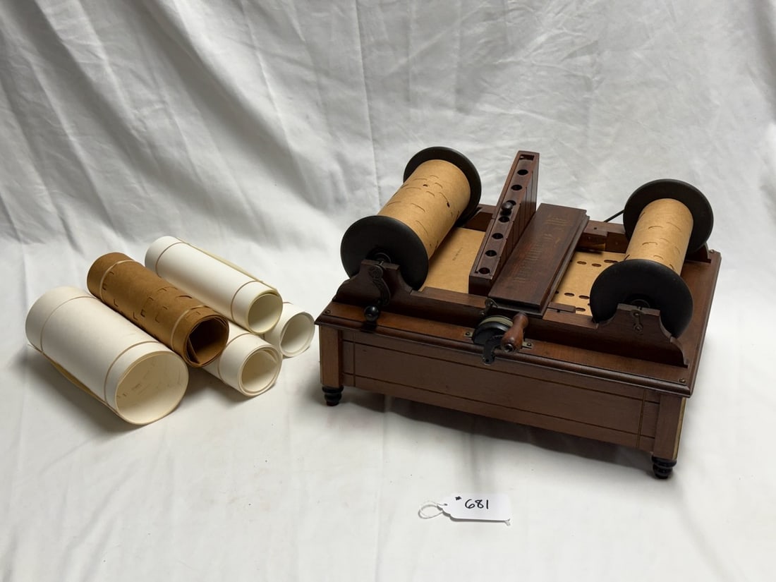 McTammany Melopean Organette (1 of 5)