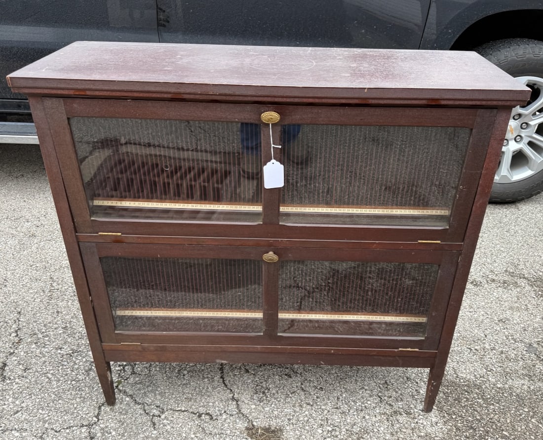 Stacking Disc Record Cabinet (1 of 2)