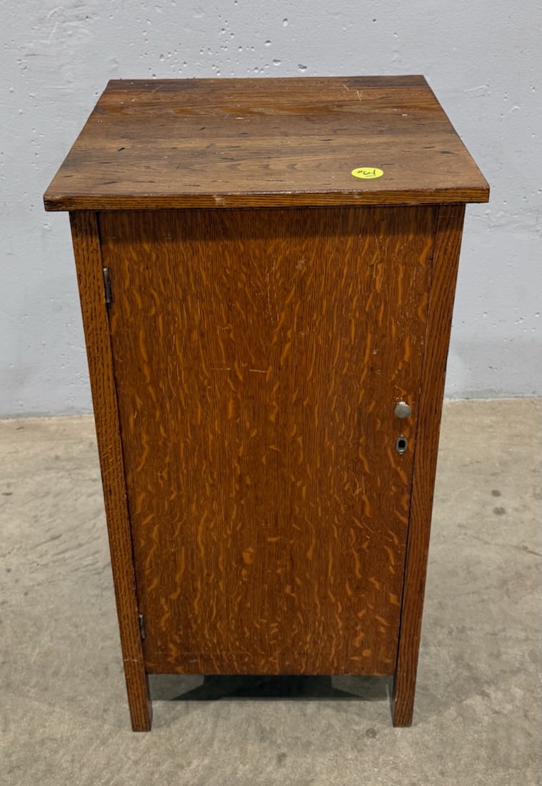 Oak Single Door Record Cabinet (1 of 2)